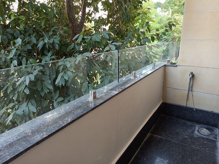 Balcony, new friends colony 6+ Bedroom 500 Sq.Yd. Independent House In New Friends Colony Delhi 9639247
