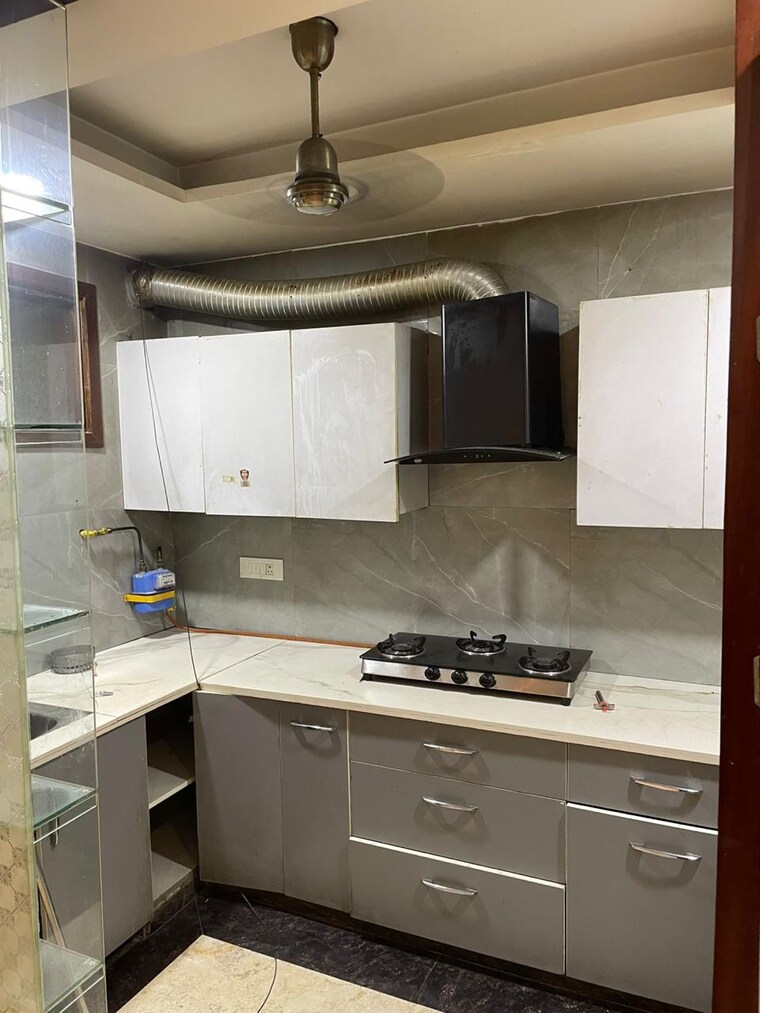 Kitchen, triveni-apartments-cghs 3 Bedroom 1500 Sq.Ft. Apartment In Paschim Vihar Delhi 9639262