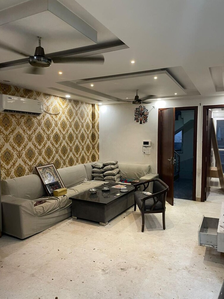 Cover Image, triveni-apartments-cghs 3 Bedroom 1500 Sq.Ft. Apartment In Paschim Vihar Delhi 9639262