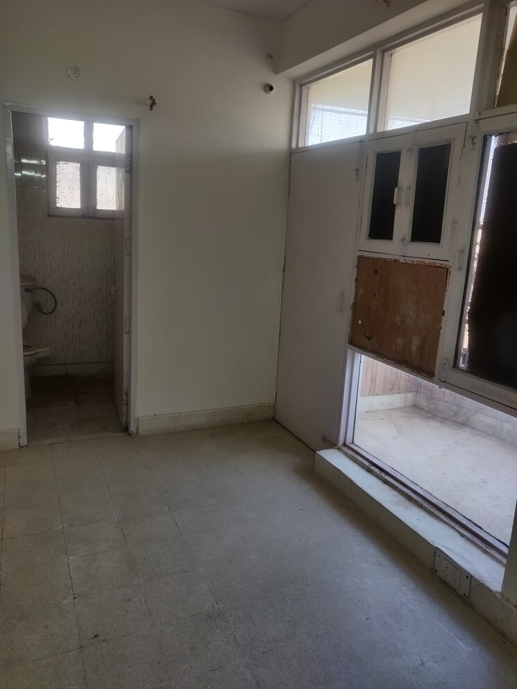 Kitchen, kalibari-apartments 3 Bedroom 1500 Sq.Ft. Apartment In Sector 21d Faridabad 9639283