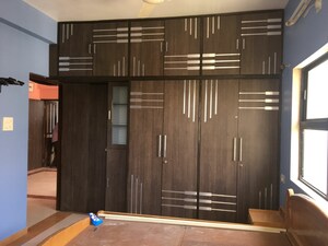 Bedroom in 2 BHK Apartment at Satellite – for Rent