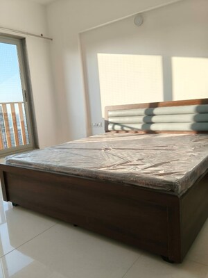 Bedroom in 2 BHK Apartment at Vaishnodevi Circle – for Rent