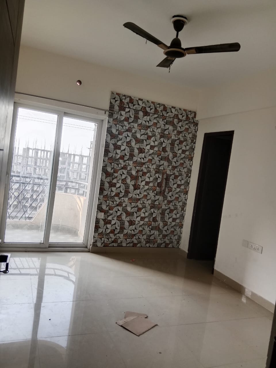 2 BHK Apartment For Rent in JM Florence