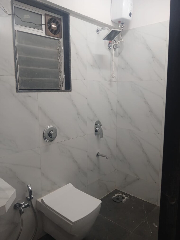 Bathroom, oxford-navrang-oasis 1 Bedroom 474 Sq.Ft. Apartment In Goregaon West Mumbai 9639375