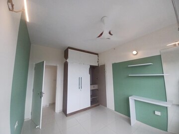 Room in 3 BHK Apartment at Godrej Aqua, International Airport Road – for Sale