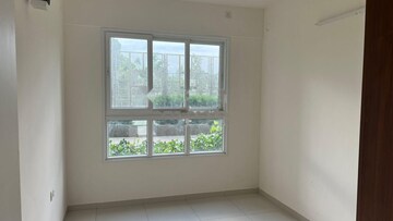 Room in 3 BHK Apartment at Godrej Aqua, International Airport Road – for Sale