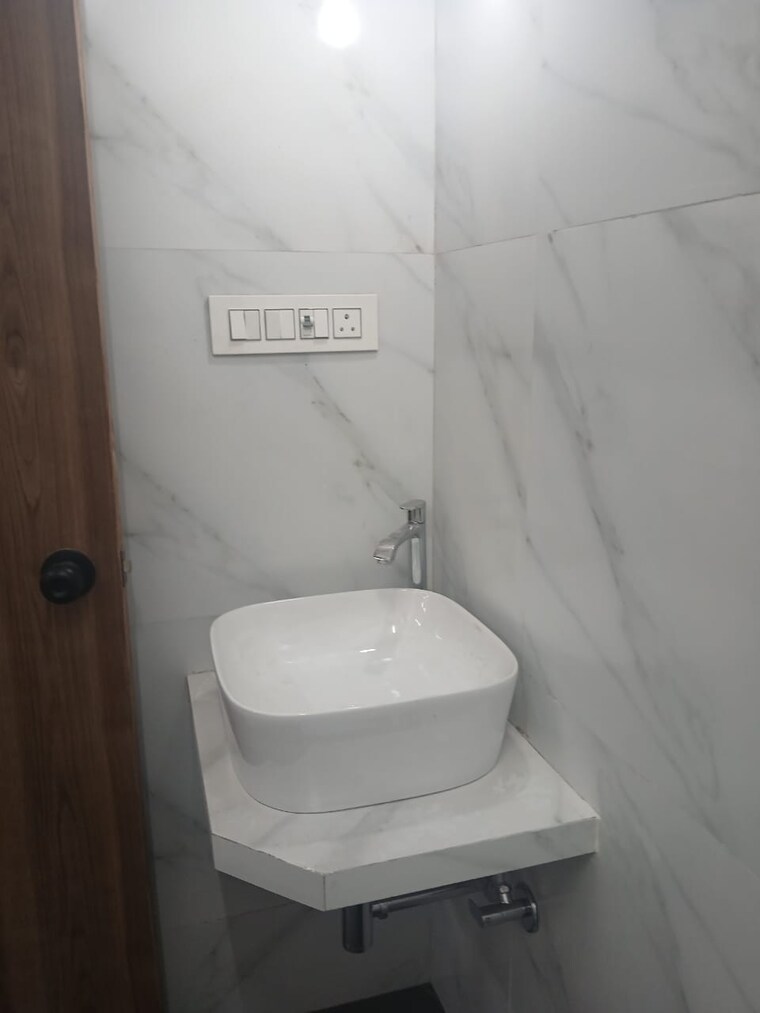 Bathroom, oxford-navrang-oasis 1 Bedroom 474 Sq.Ft. Apartment In Goregaon West Mumbai 9639389