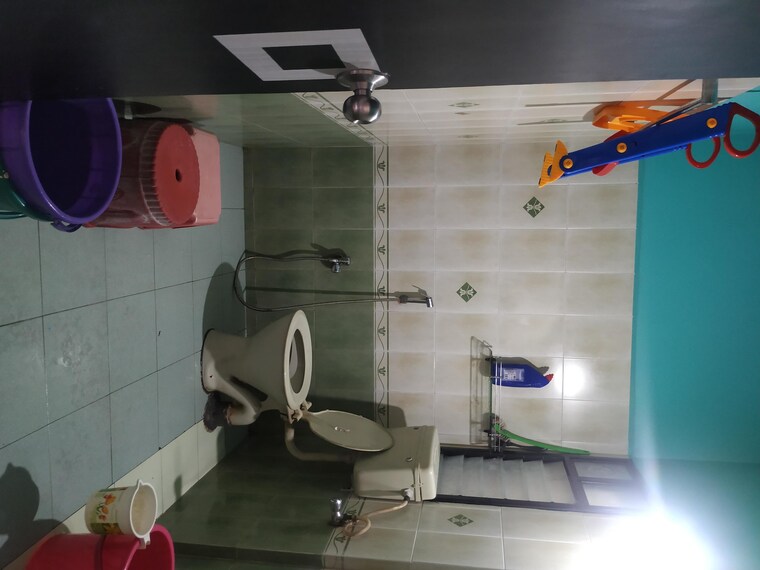 Bathroom, b-k-pate-dahanukar-regency 4 Bedroom 2200 Sq.Ft. Apartment In Kothrud Pune 9639424