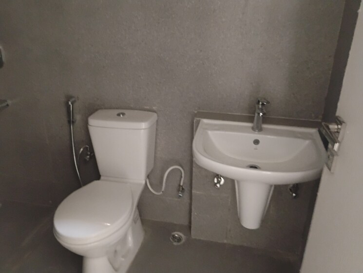 Bathroom, signature-global-grand-iva 1 Bedroom 489 Sq.Ft. Apartment In Sector 103 Gurgaon 9639469