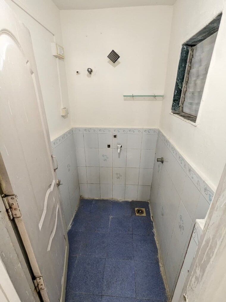 Bathroom, panchratna-heights-chs-kandivali-west 1 Bedroom 306 Sq.Ft. Apartment In Kandivali West Mumbai 9639475