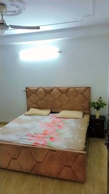 Bedroom in 2 BHK Builder Floor at Saket – for Rent