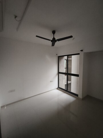 Room in 1 BHK Apartment at Lodha Lakeshore Greens, Dombivli East – for Rent