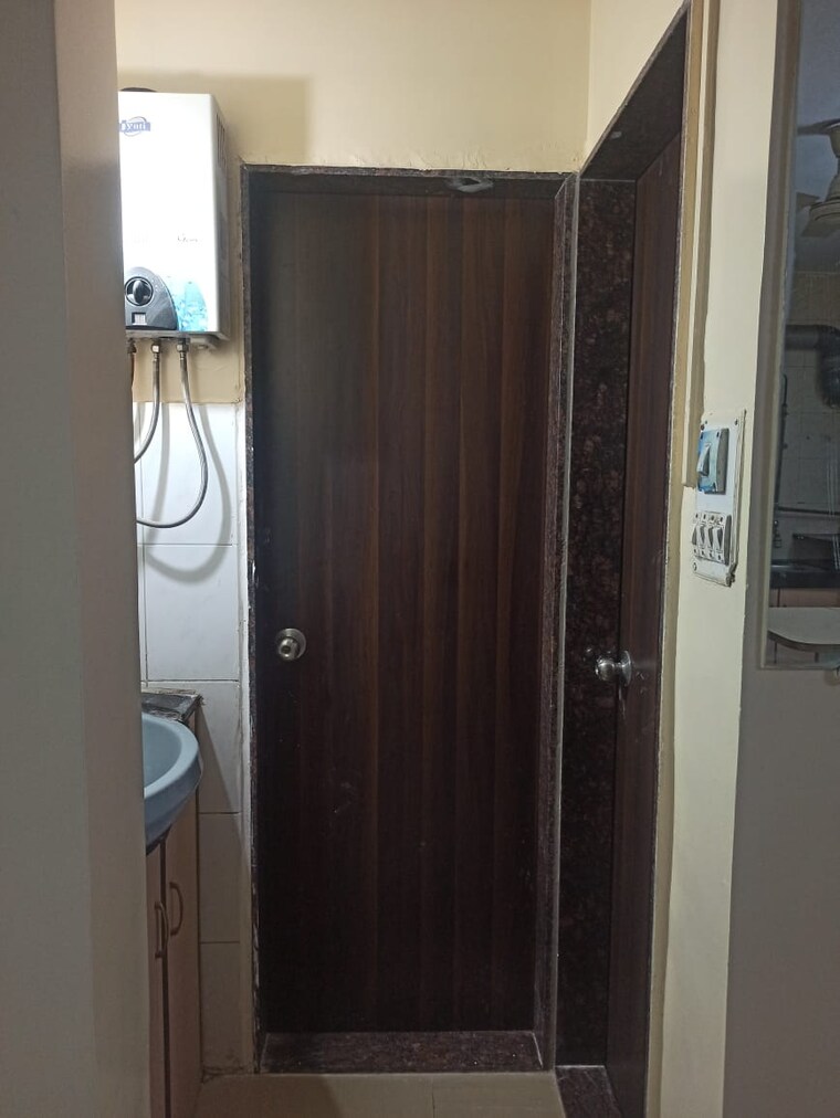 Bathroom, kothrud 3 Bedroom 1281 Sq.Ft. Apartment In Kothrud Pune 9639520