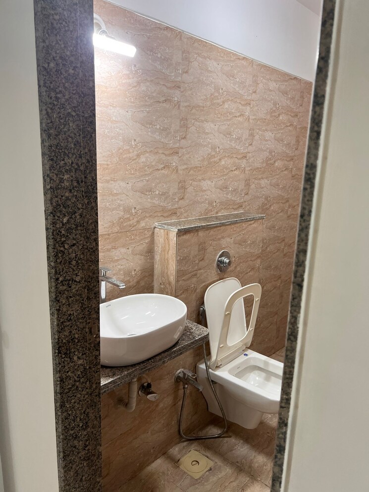Bathroom, parinee-essence 2 Bedroom 558 Sq.Ft. Apartment In Kandivali West Mumbai 9639540