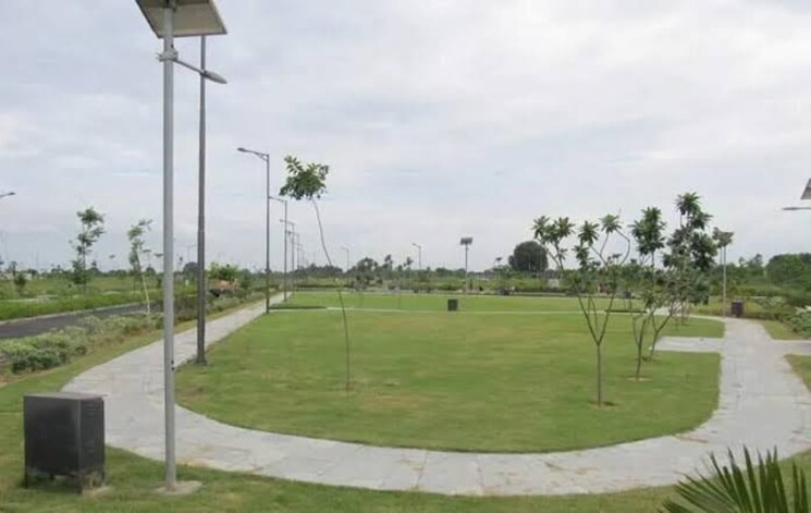 Garden, dlf-gardencity-enclave  150 Sq.Yd. Plot In Sector 93 Gurgaon 9639583