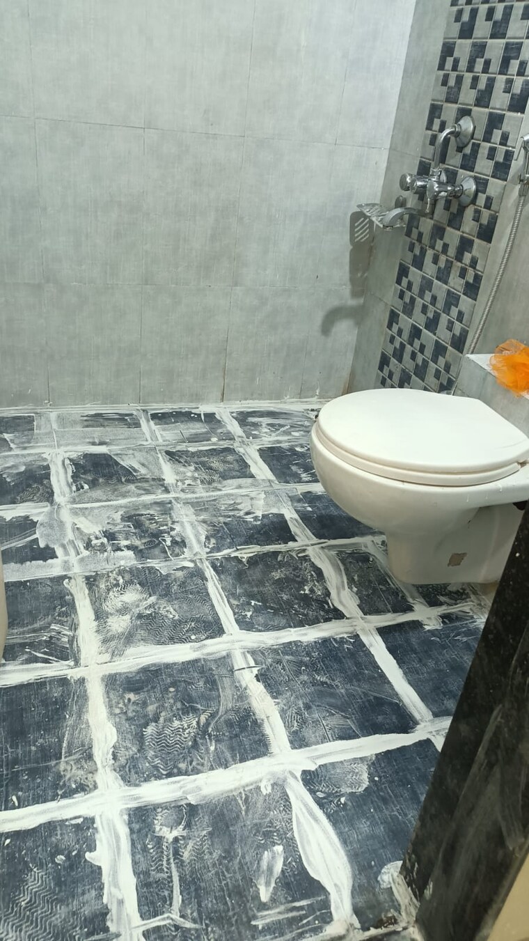 Bathroom, yugal-kaushalya 2 Bedroom 943 Sq.Ft. Apartment In Hadapsar Pune 9639578