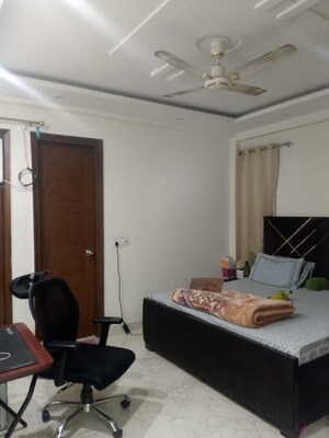 Living Room in 5 BHK Villa at Unitech Vista Villas, Sector 45 – for Rent