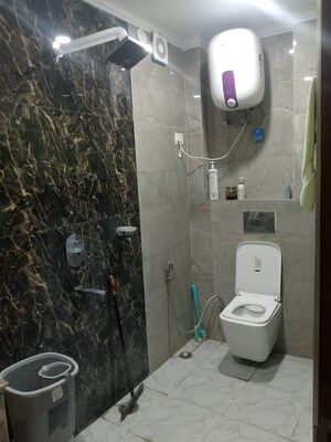Bathroom in 5 BHK Villa at Unitech Vista Villas, Sector 45 – for Rent