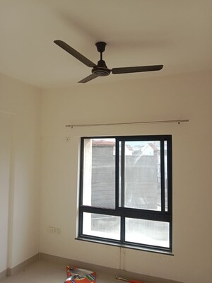 Room in 2 BHK Apartment at Tata La Montana Phase 3, Talegaon Dabhade – for Sale