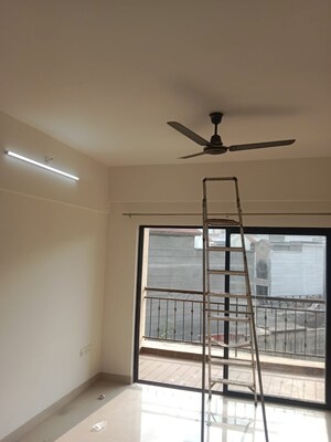 Room in 2 BHK Apartment at Tata La Montana Phase 3, Talegaon Dabhade – for Sale