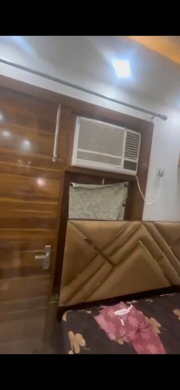 Furnished Amenities in 1 BHK Builder Floor at Uttam Nagar – for Rent