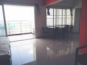 Room in 2 BHK Apartment at Kolte Patil Life Republic R 10, Hinjewadi – for Rent