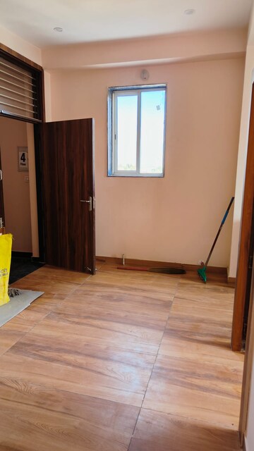 Room in 2.5 BHK Builder Floor at SLF Indraprastha Apartments, Sector 30 – for Rent