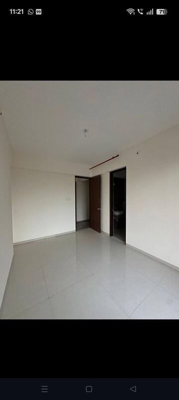 Room in 4 BHK Apartment at Krishna Tower Kapurbawdi, Kapur Bawdi – for Sale