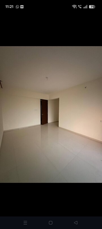 Room in 4 BHK Apartment at Krishna Tower Kapurbawdi, Kapur Bawdi – for Sale