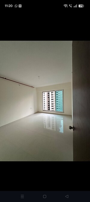 Room in 4 BHK Apartment at Krishna Tower Kapurbawdi, Kapur Bawdi – for Sale