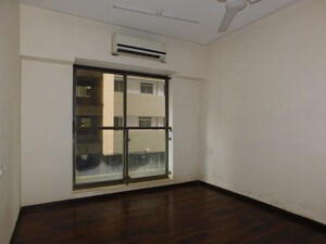 Room in 2 BHK Apartment at Roswalt Raya, Chembur – for Sale