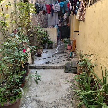 1.5 BHK Apartment – Exterior View View at RWA Qutab Enclave, Katwaria Sarai - for Rent