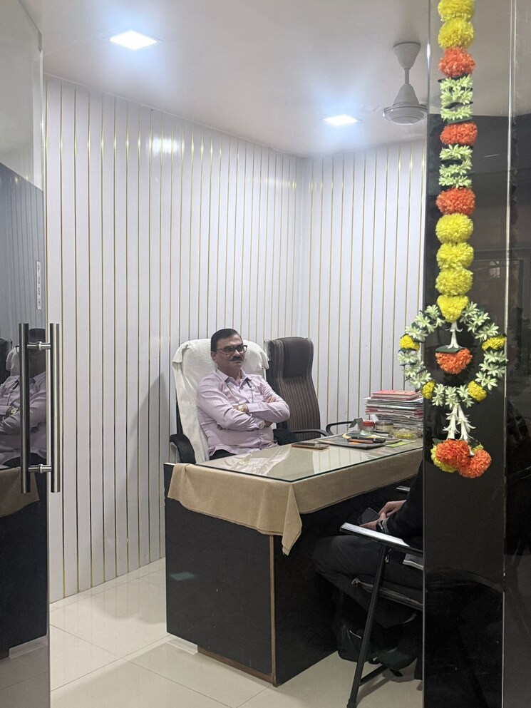 Team Area, vaishnavi-kripa-chs Commercial Office Space 1200 Sq.Ft. In Gaodevi Thane 9639740