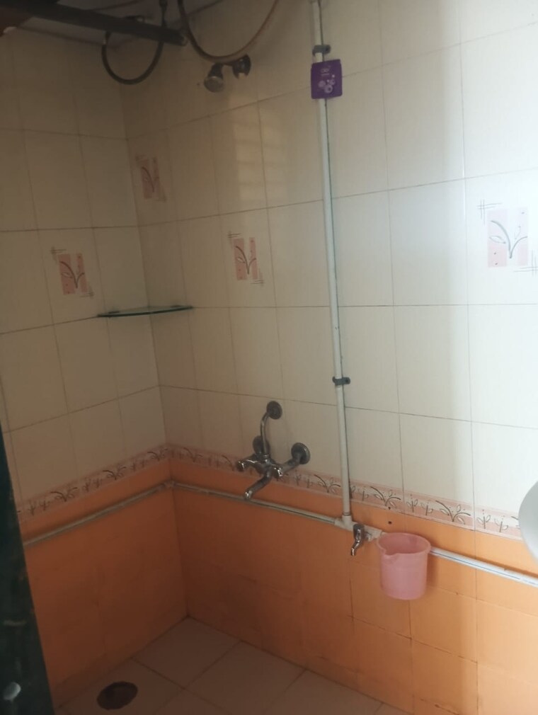 Bathroom, viman nagar 1 Bedroom 650 Sq.Ft. Apartment In Viman Nagar Pune 9639667