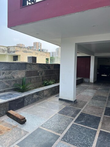 Parking in 4 BHK Builder Floor at BPTP Park Central, Sector 85 – for Rent