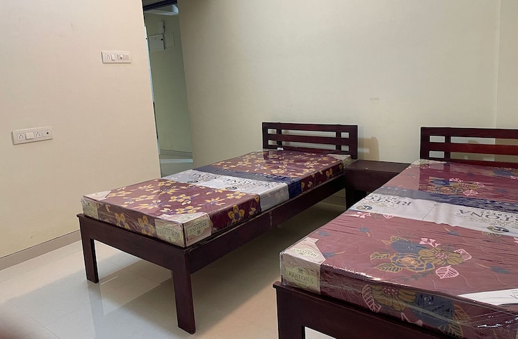 Bedroom, jambli naka Pg For Girls In Jambli Naka 9639763