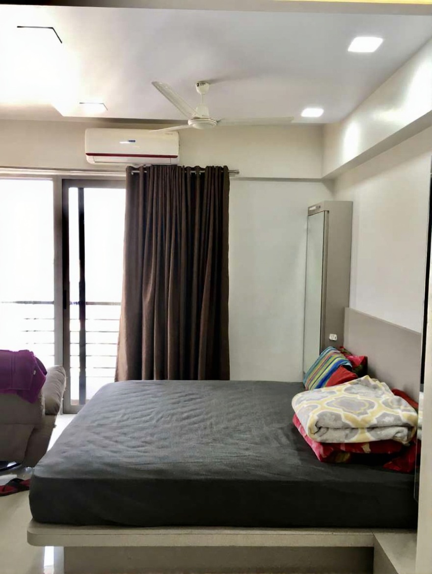 2 BHK + Extra Room Apartment For Rent in Adhiraj Gardens