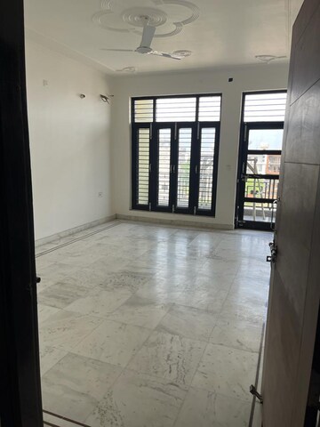 3 BHK Builder Floor For Sale in BPTP Parklands, Sector 76