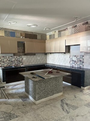 Kitchen in 3 BHK Builder Floor at BPTP Parklands, Sector 76 – for Sale