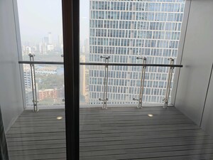 Room in 3 BHK Apartment at Lodha World Crest, Worli – for Rent