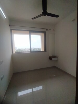 Room in 1 BHK Apartment at Hiranandani Queensgate, Bannerghatta – for Rent