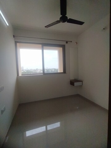 Room in 1 BHK Apartment at Hiranandani Queensgate, Bannerghatta – for Rent