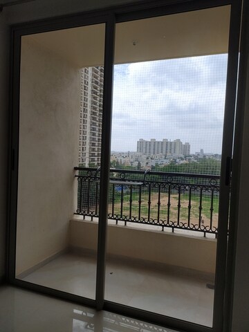 Room in 1 BHK Apartment at Hiranandani Queensgate, Bannerghatta – for Rent