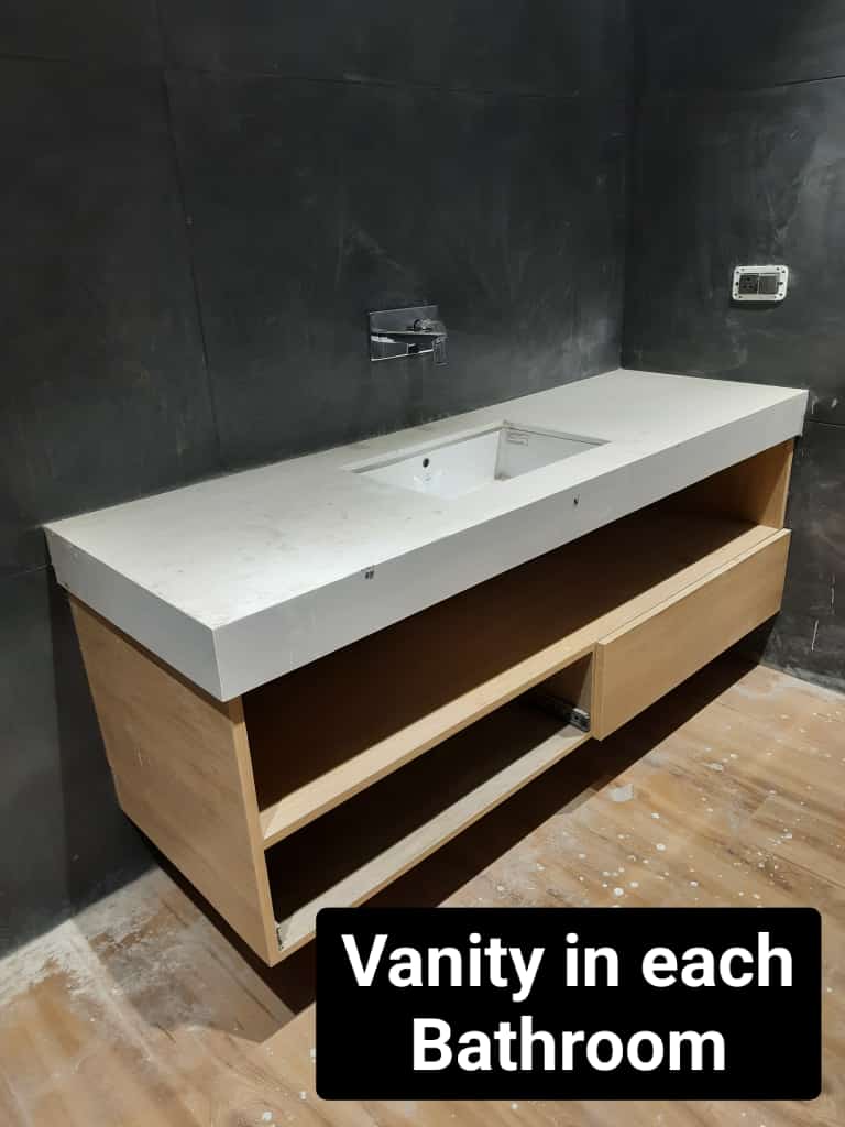 4 BHK + Servant Room 818 Sq.Yd. Builder Floor in Eros Lakewood City