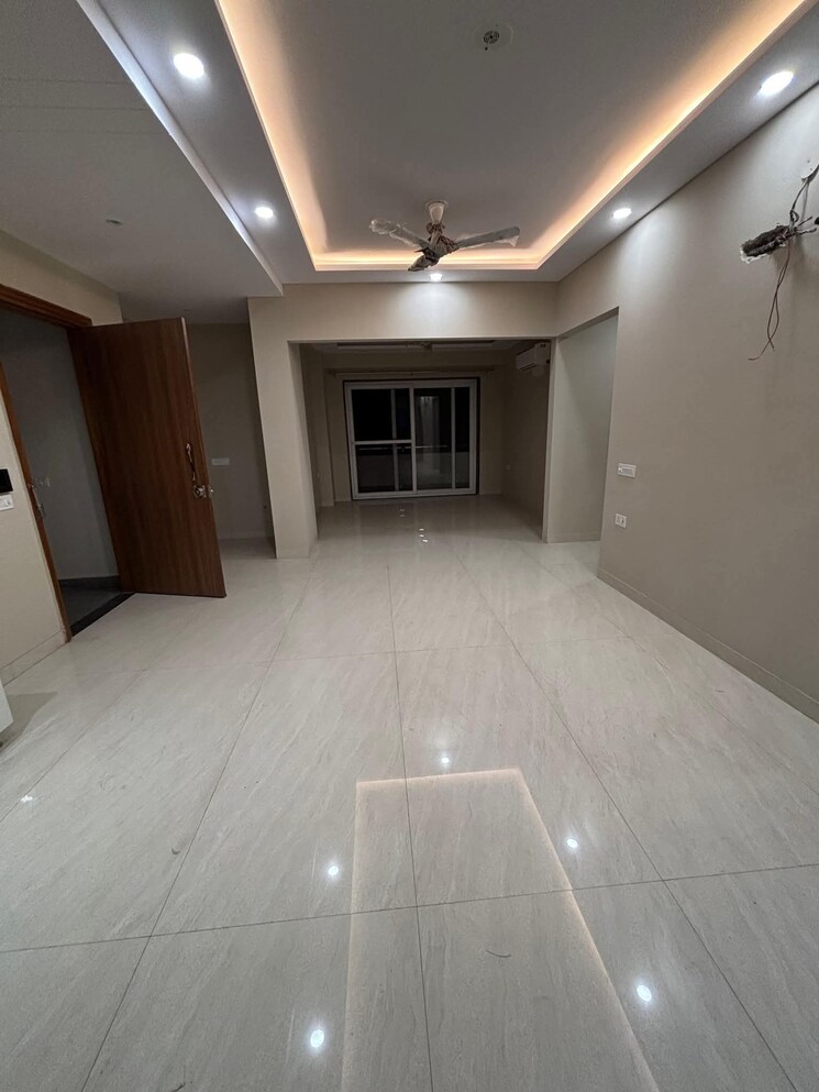 Room, saket 3 Bedroom 1400 Sq.Ft. Builder Floor In Saket Delhi 9639874