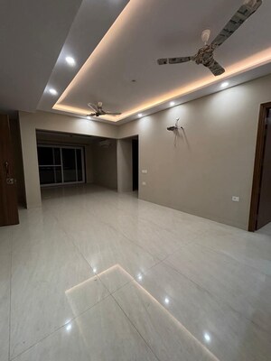 Room in 3 BHK Builder Floor at Saket – for Rent