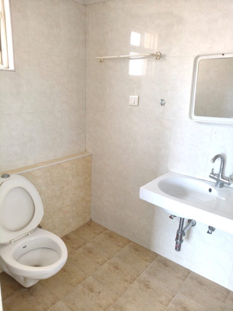 Bathroom, aparna-cyber-commune 3 Bedroom 1685 Sq.Ft. Apartment In Nallagandla Hyderabad 9639870