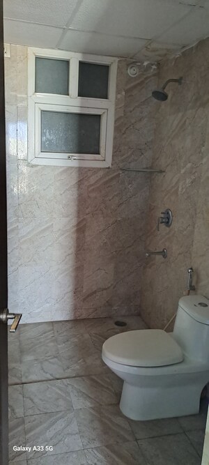 Bathroom in 3 BHK Builder Floor at Sitapur Road – for Rent