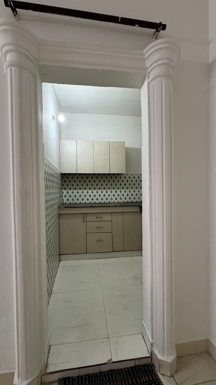 Kitchen, chattarpur 2 Bedroom 850 Sq.Ft. Apartment In Chattarpur Delhi 9639930