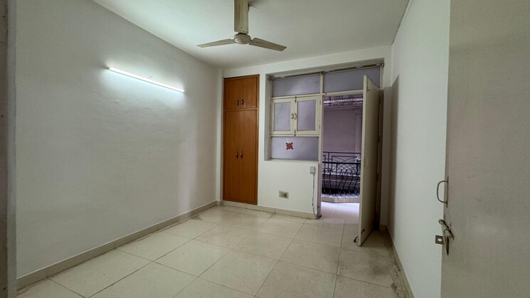 Room, chattarpur 2 Bedroom 850 Sq.Ft. Apartment In Chattarpur Delhi 9639930